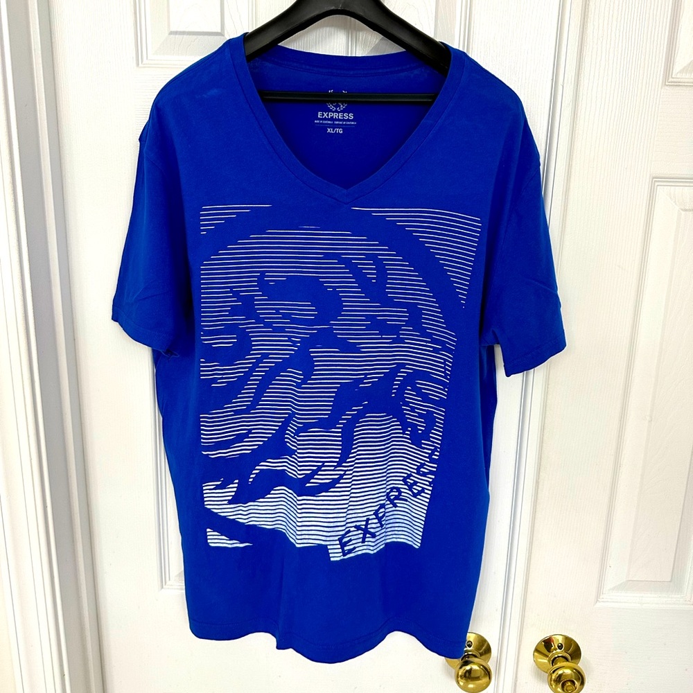 Men’s shirt.